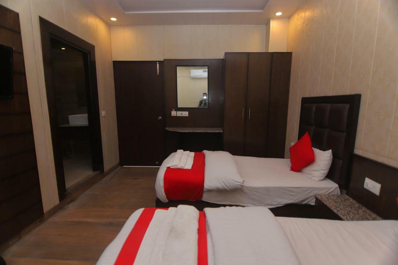 Hotel Sk International Rishikesh Bagian luar foto