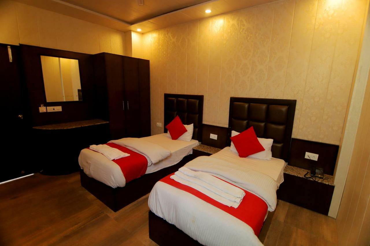 Hotel Sk International Rishikesh Bagian luar foto